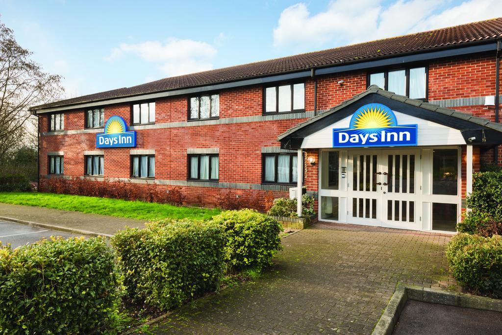 Days Inn Michaelwood M5 Falfield Exterior foto