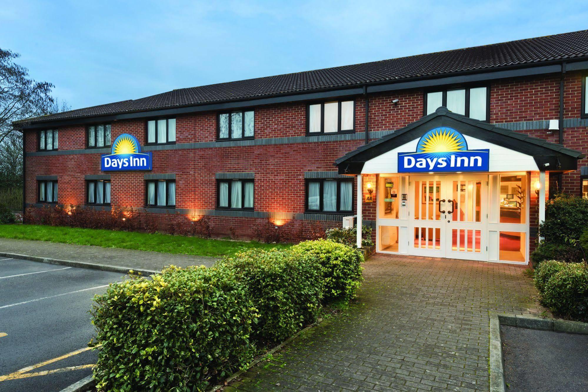 Days Inn Michaelwood M5 Falfield Exterior foto